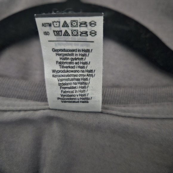 Gildan Gray Tee with Black Text - Picture 4 of 4
